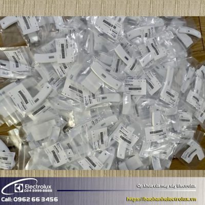 Ốp khóa của máy sấy Electrolux Uy tín, dụng cụ thay thế và phụ kiện bảo dưỡng máy sấy quần áo Electrolux, số lượng lớn chuẩn Uy tín, giá tốt tại Nguyễn Dương Electronics.
